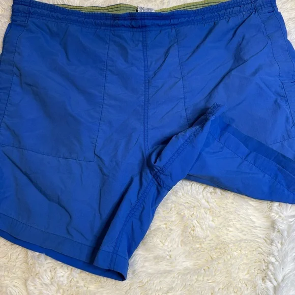 Weekenders Royal Blue Men's hybrid Shorts mesh lines large 5” inseam - Picture 2 of 7